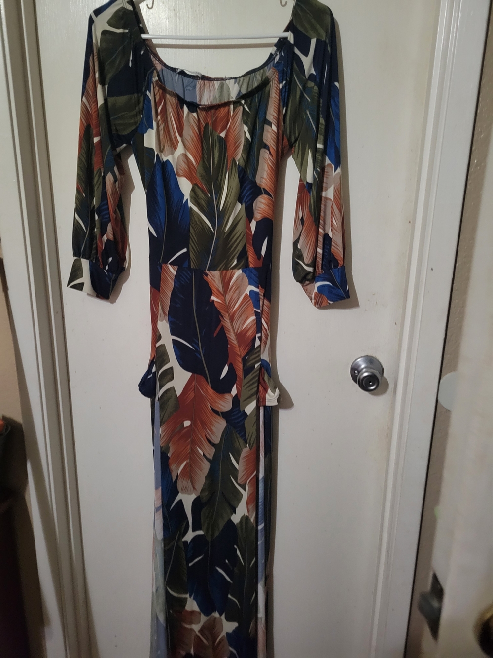 Tropical Leaf Off-Shoulder Maxi Dress in Green/Blue/Brown